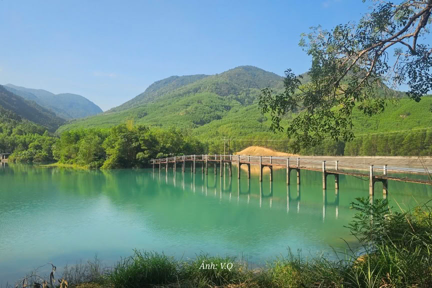 Khu du lịch sinh thái thủy điện  1