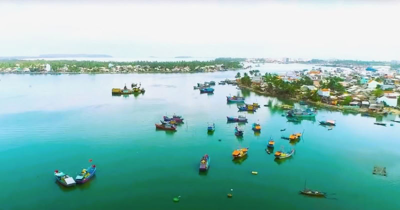 Bờ sông Trường Giang 1