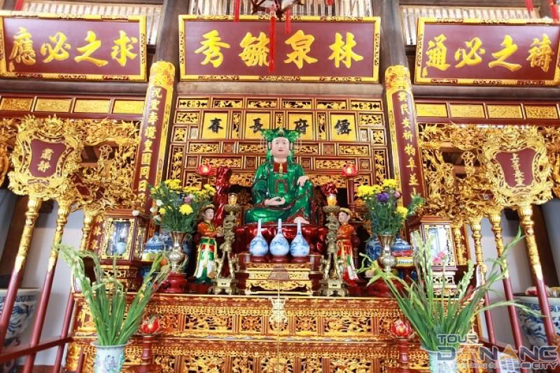 Đền Thánh Mẫu 2