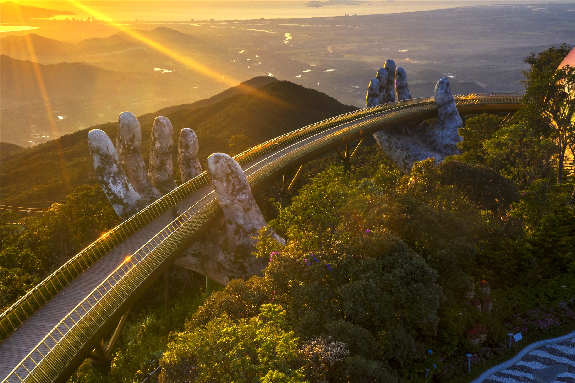 Golden Bridge - Hand Bridge 1